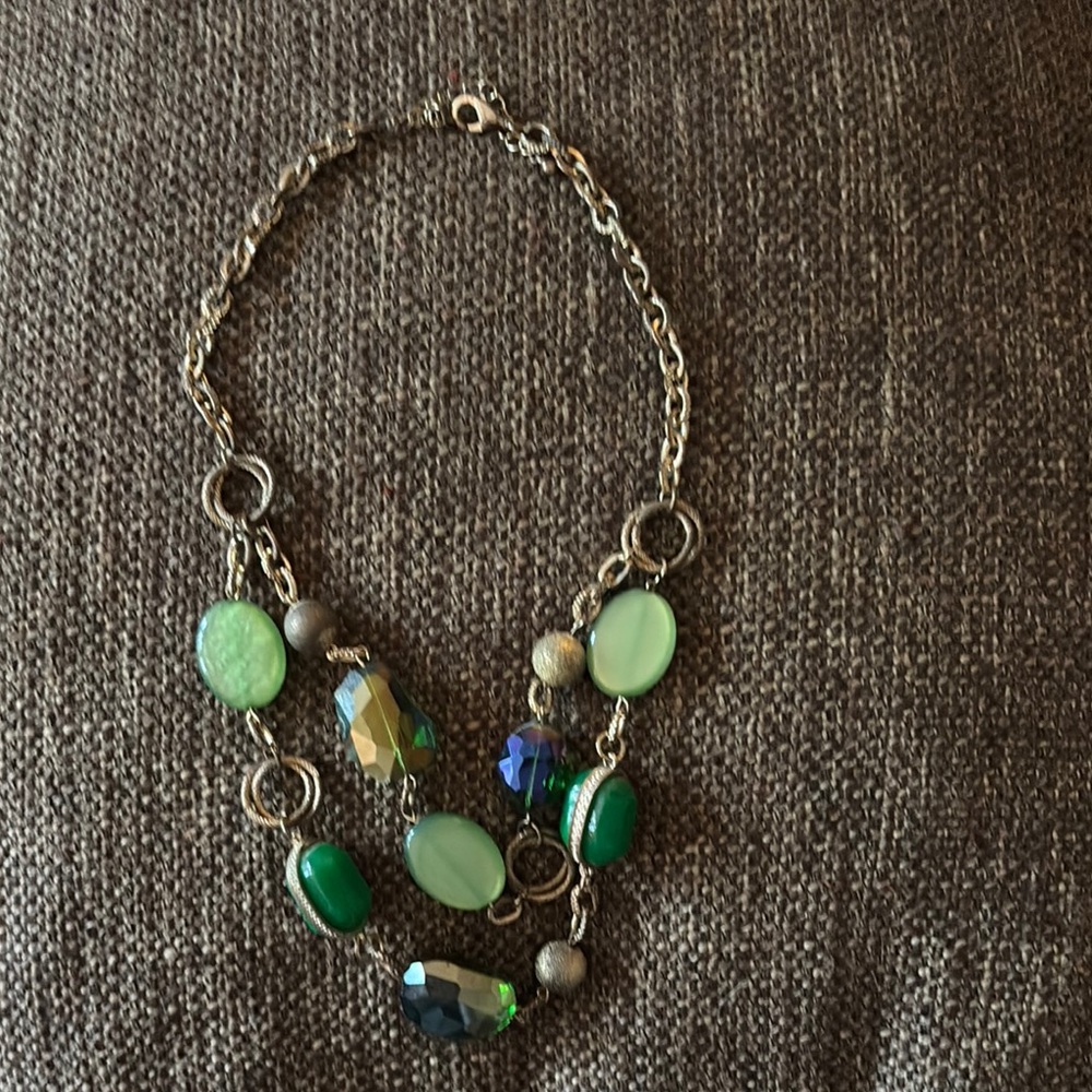 Elegant Green and Gold Beaded Necklace
